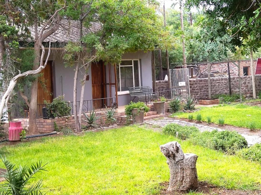 Royal Karoo Cottage Unit 1 Beaufort West Exteriör bild